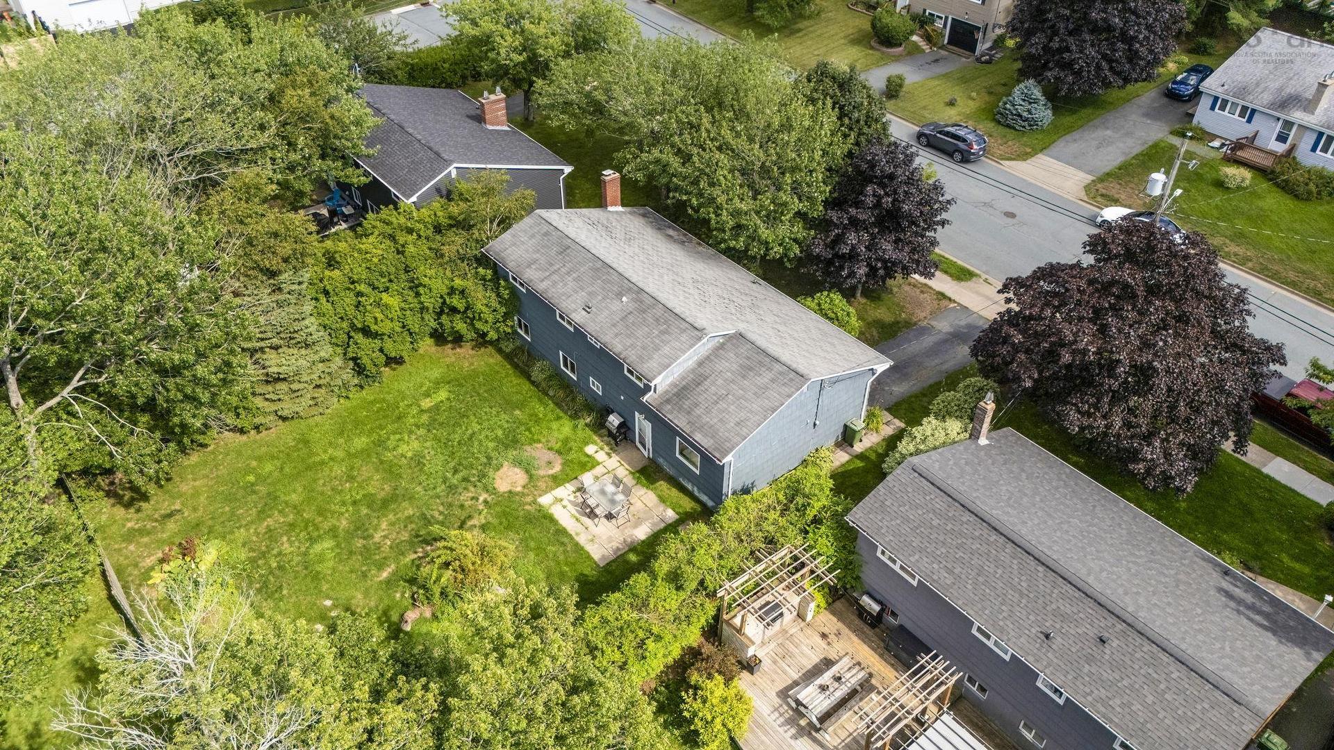 25 Dumbarton Avenue, Dartmouth, NS