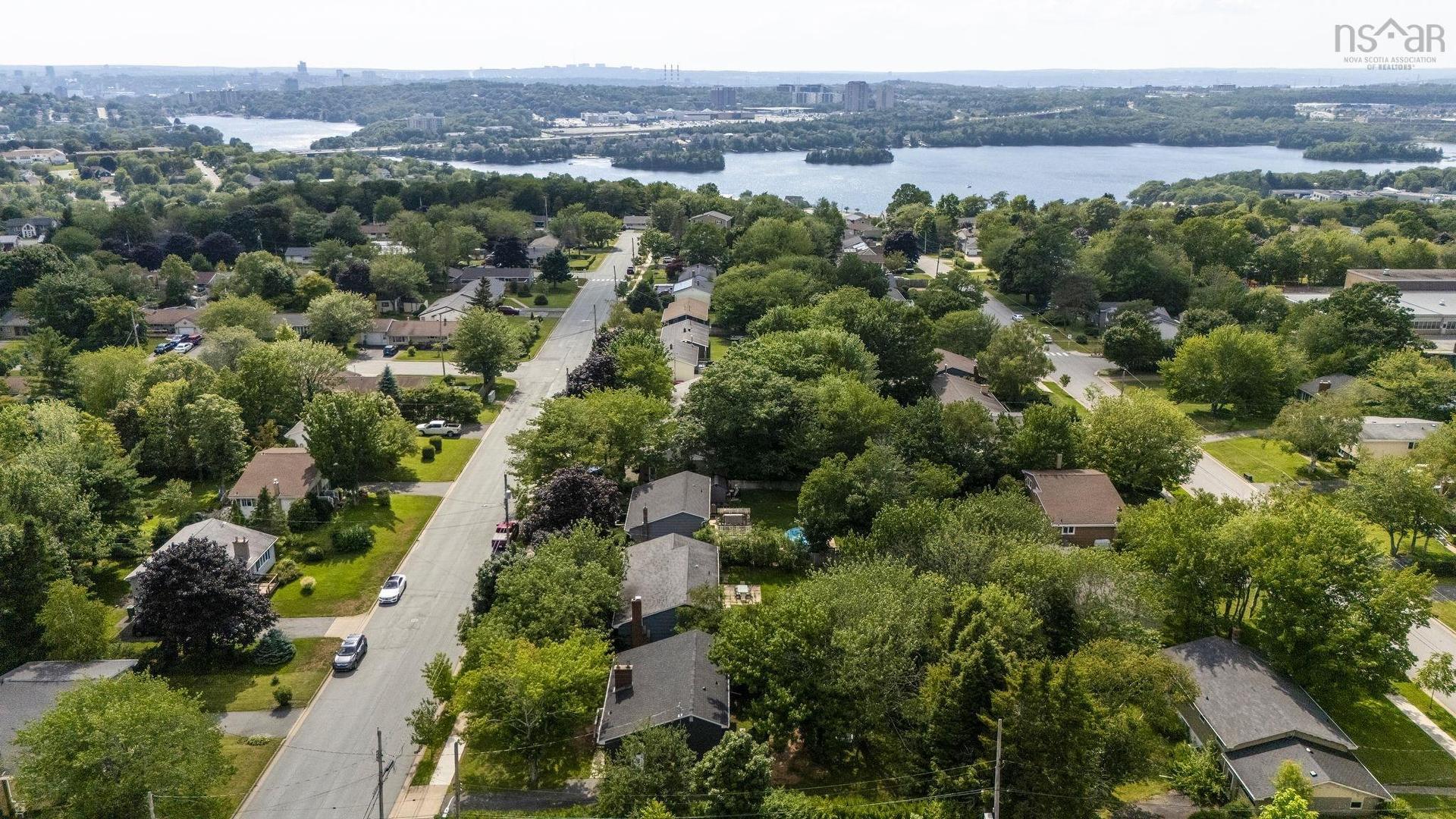 25 Dumbarton Avenue, Dartmouth, NS