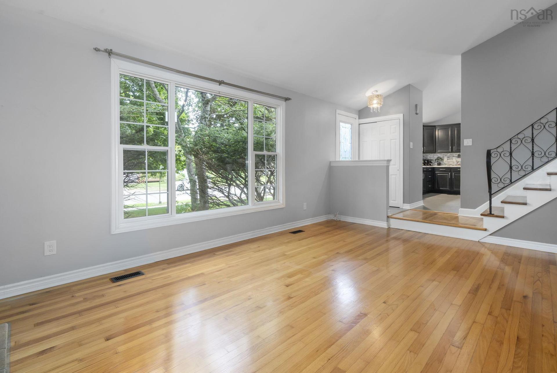 25 Dumbarton Avenue, Dartmouth, NS