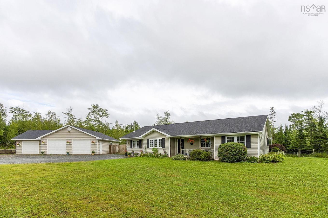 18951 Highway 2, Stewiacke, NS