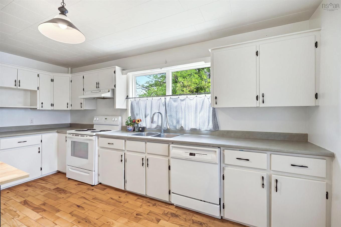 9 Cedar Street, Windsor, NS