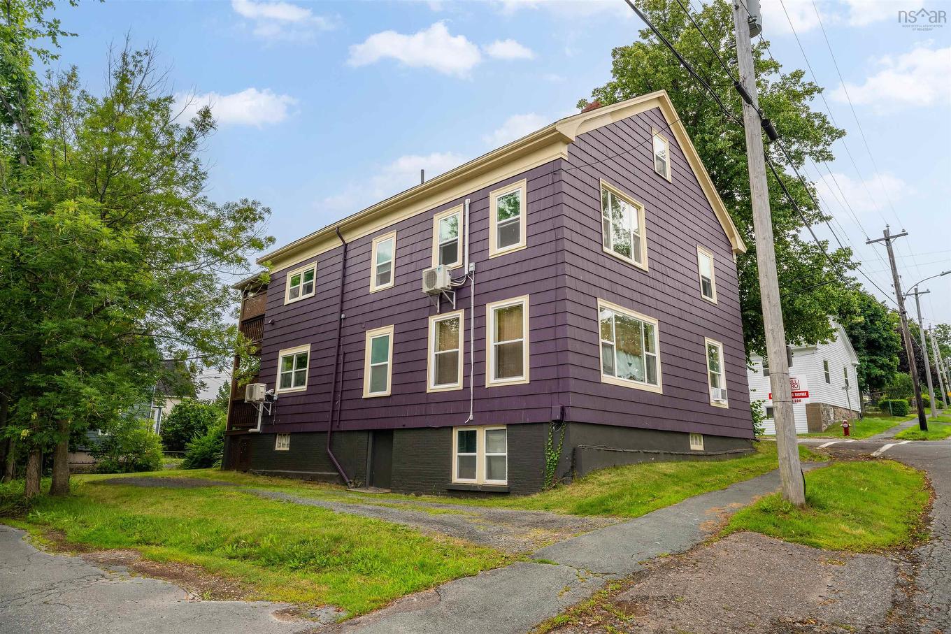9 Cedar Street, Windsor, NS