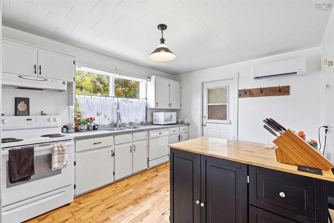 9 Cedar Street, Windsor, NS