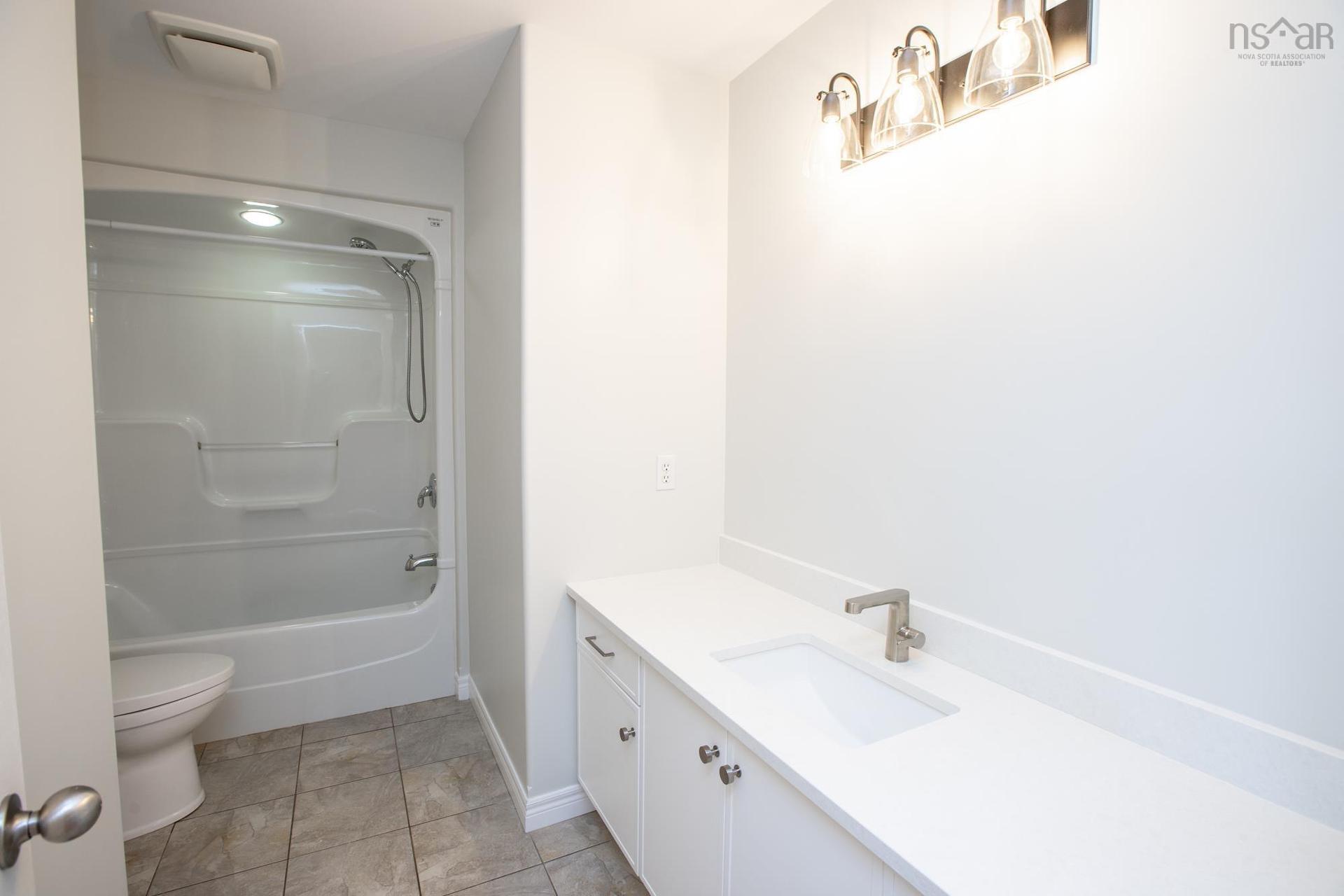 17 Evergreen Crescent, Lantz, NS