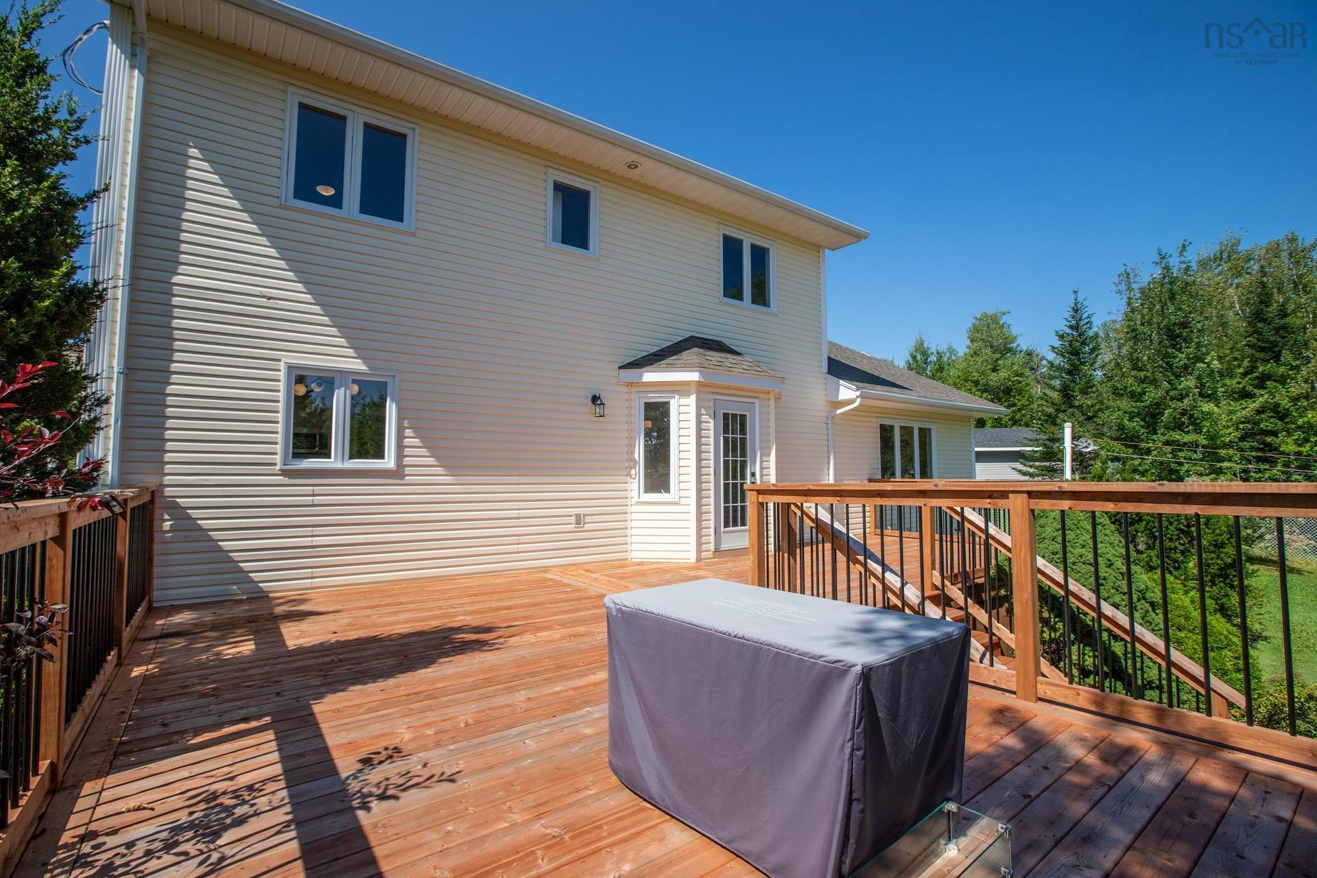 17 Evergreen Crescent, Lantz, NS