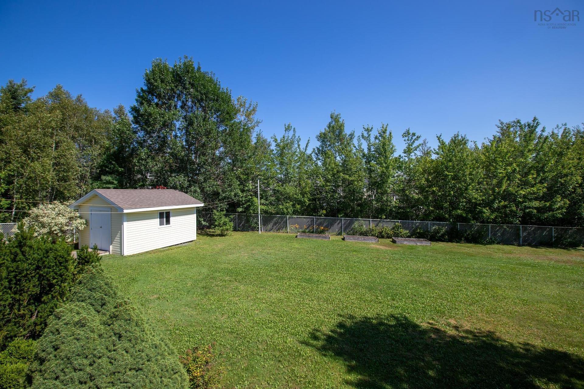17 Evergreen Crescent, Lantz, NS