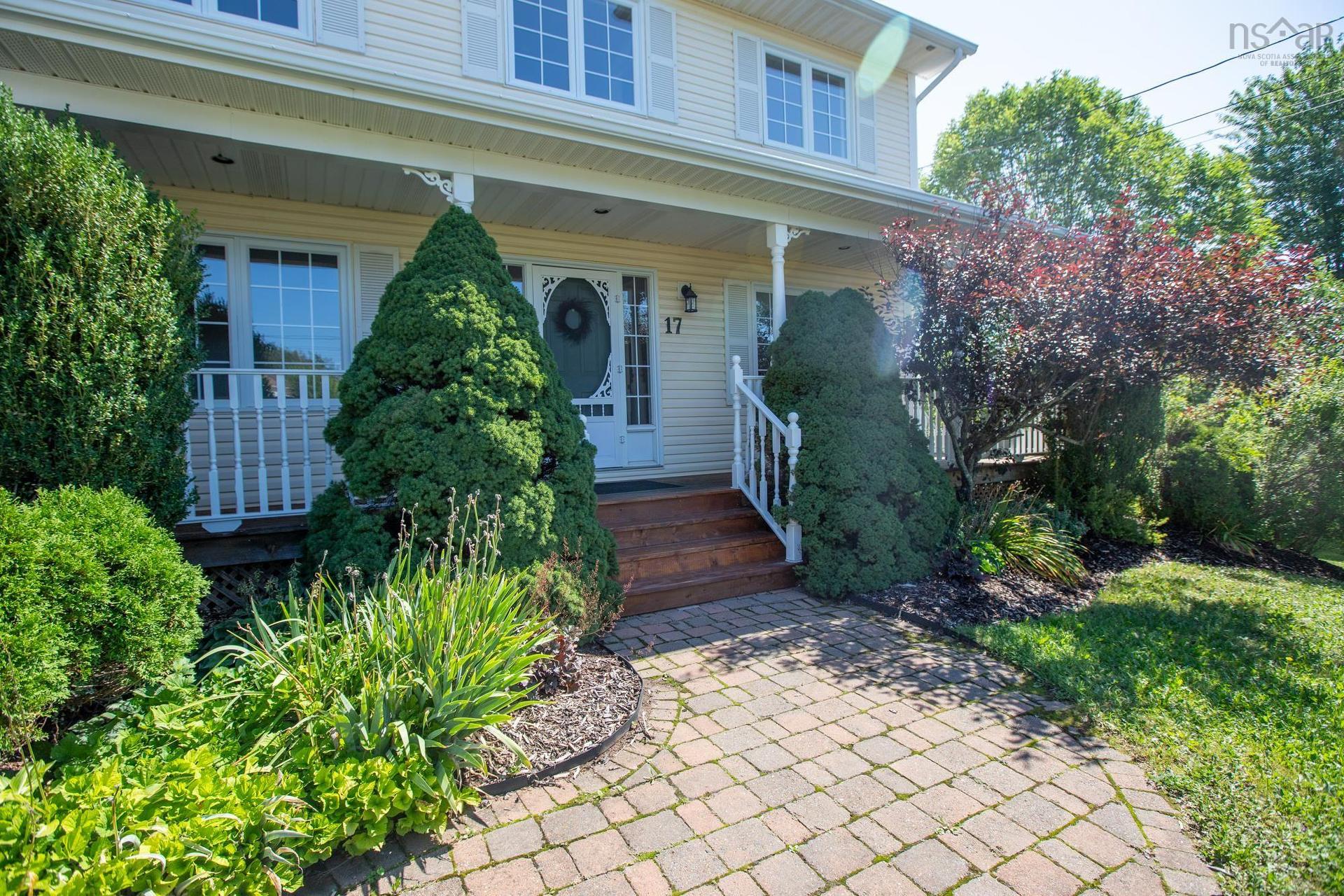 17 Evergreen Crescent, Lantz, NS