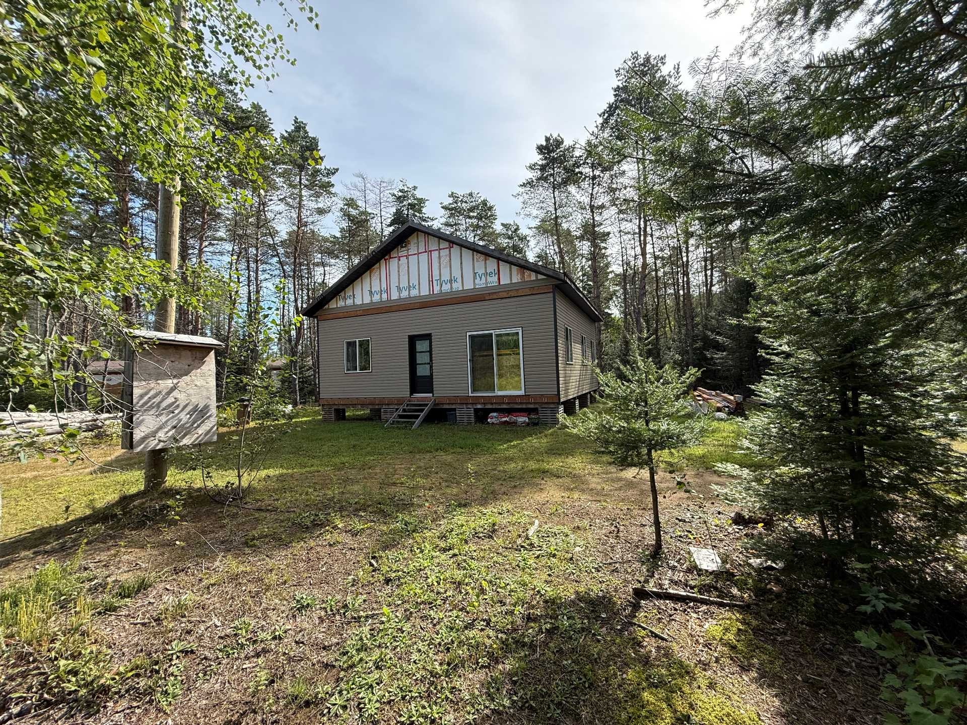 Front of Structure - 2 Ch. De La Plantation, Cayamant, QC