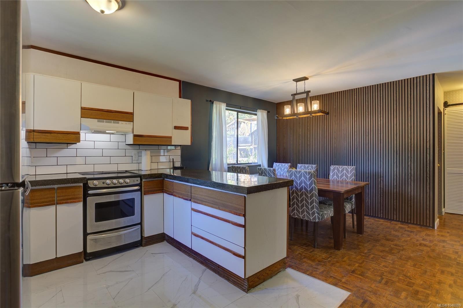 10545 Cypress Rd, Youbou, BC