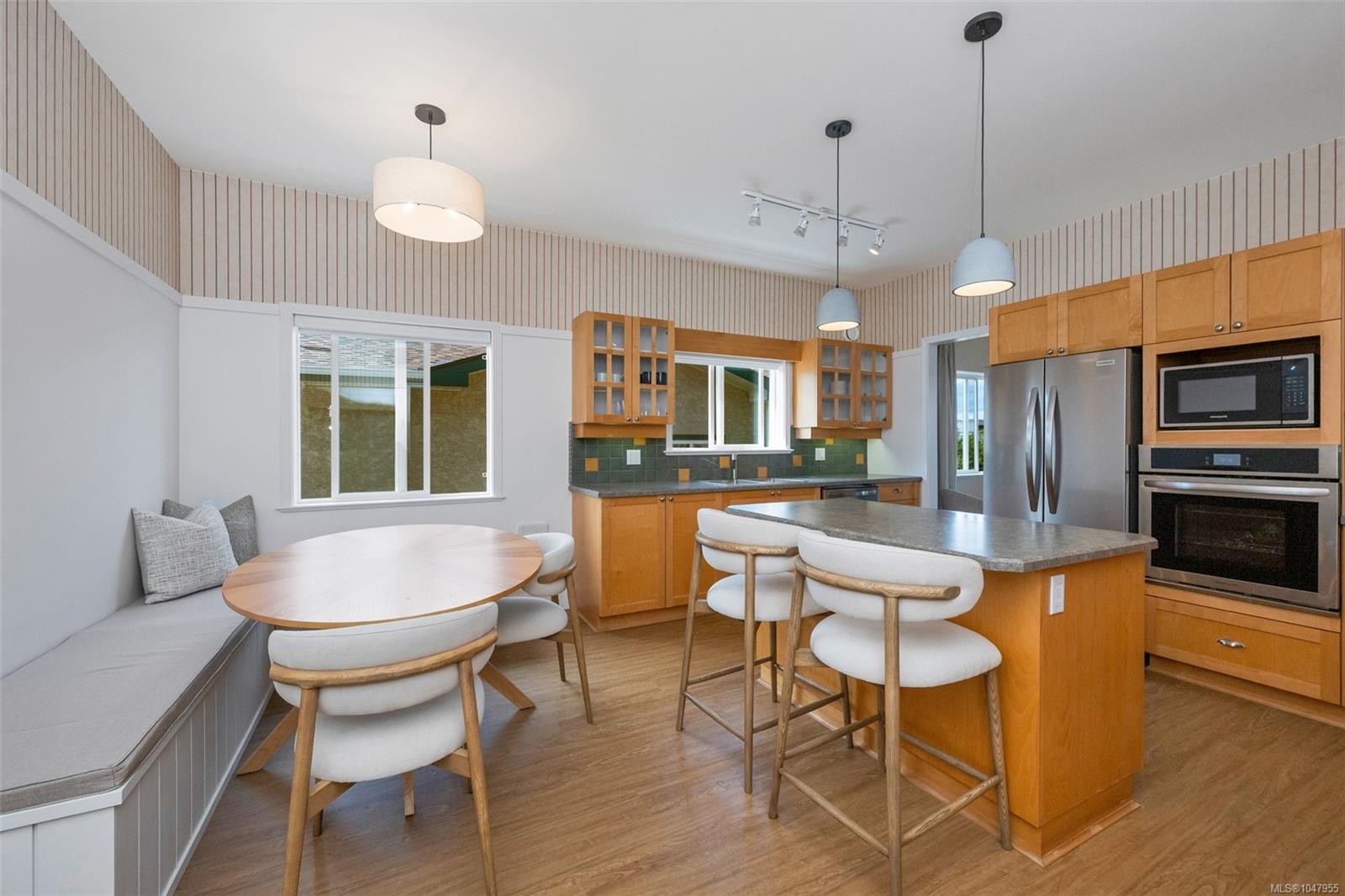 #13-2235 Harbour Rd, Sidney, BC
