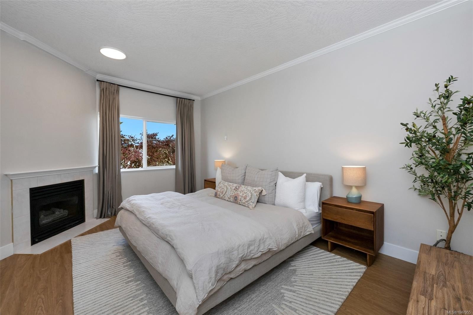 #13-2235 Harbour Rd, Sidney, BC