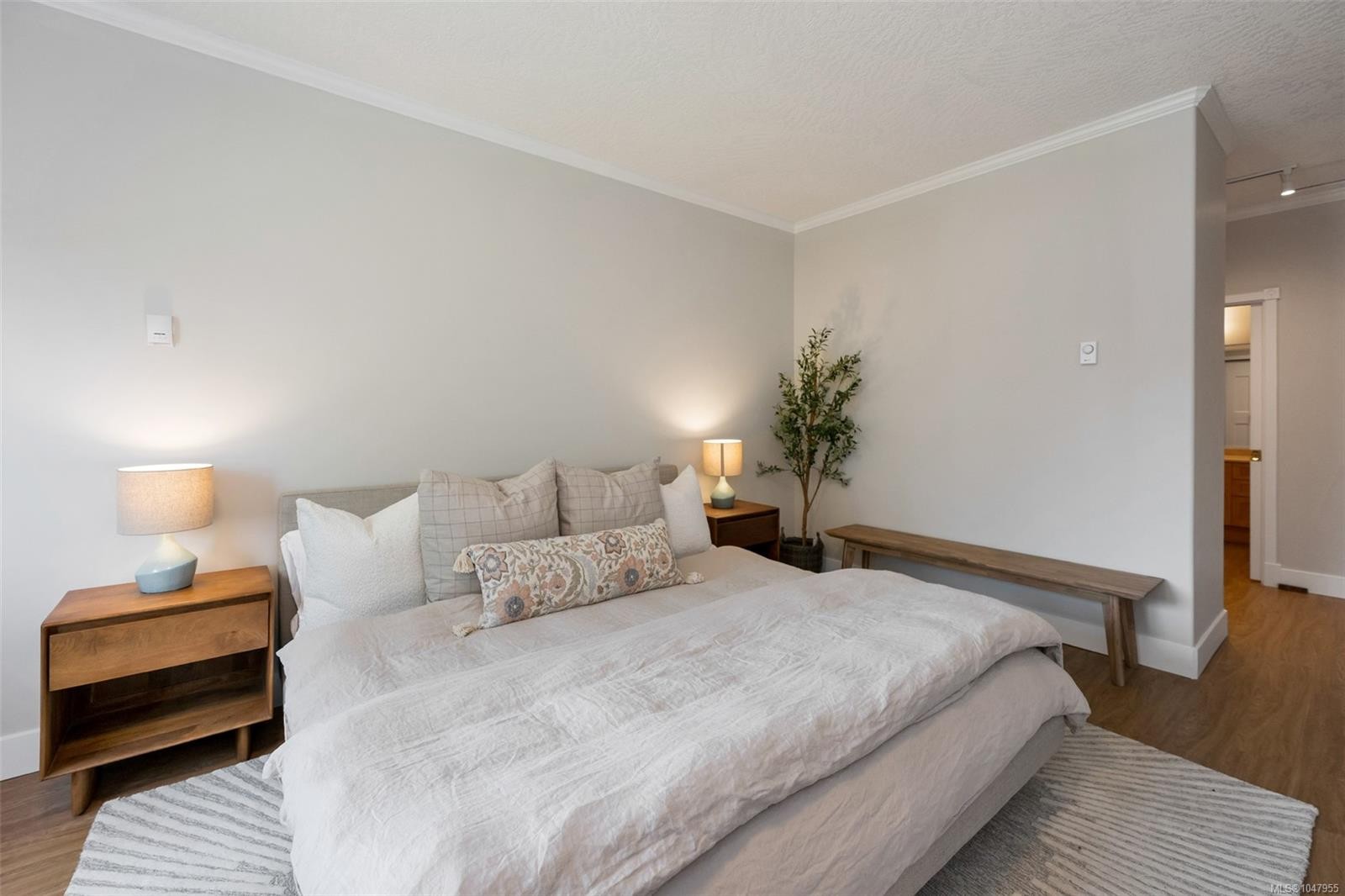 #13-2235 Harbour Rd, Sidney, BC