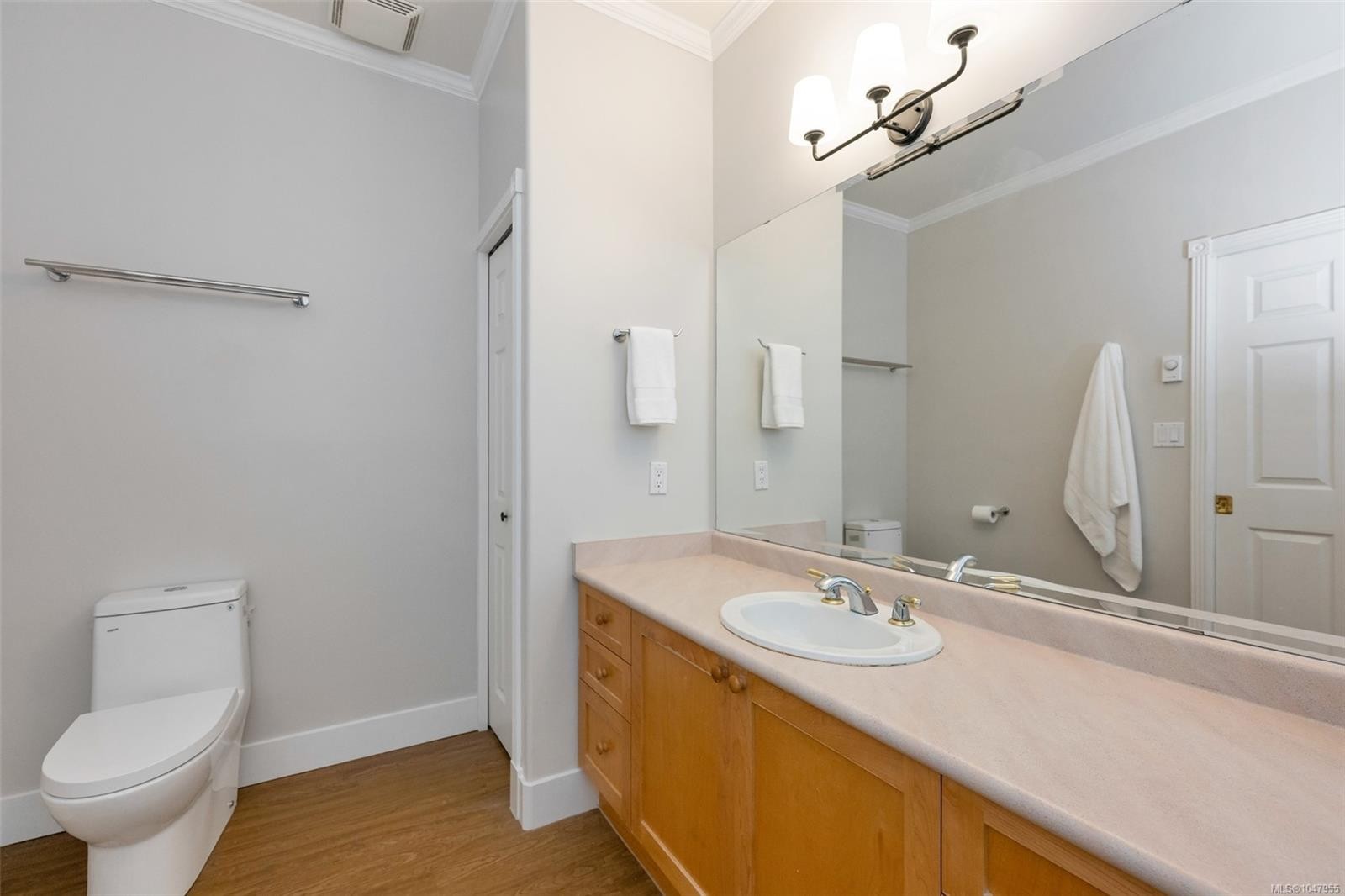 #13-2235 Harbour Rd, Sidney, BC