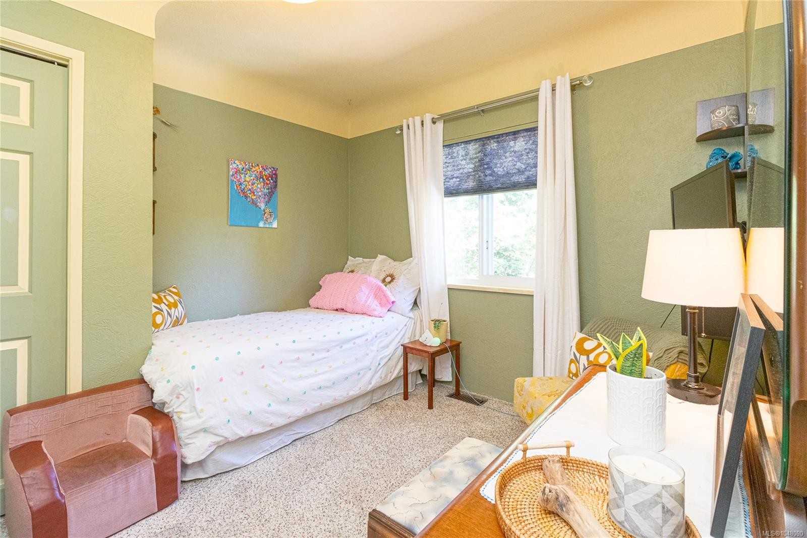 610 Kent Rd, Saanich, BC