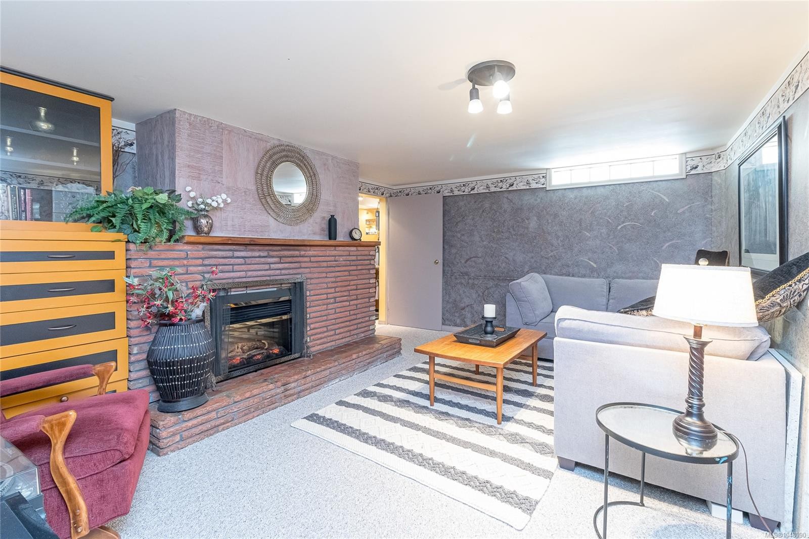 610 Kent Rd, Saanich, BC
