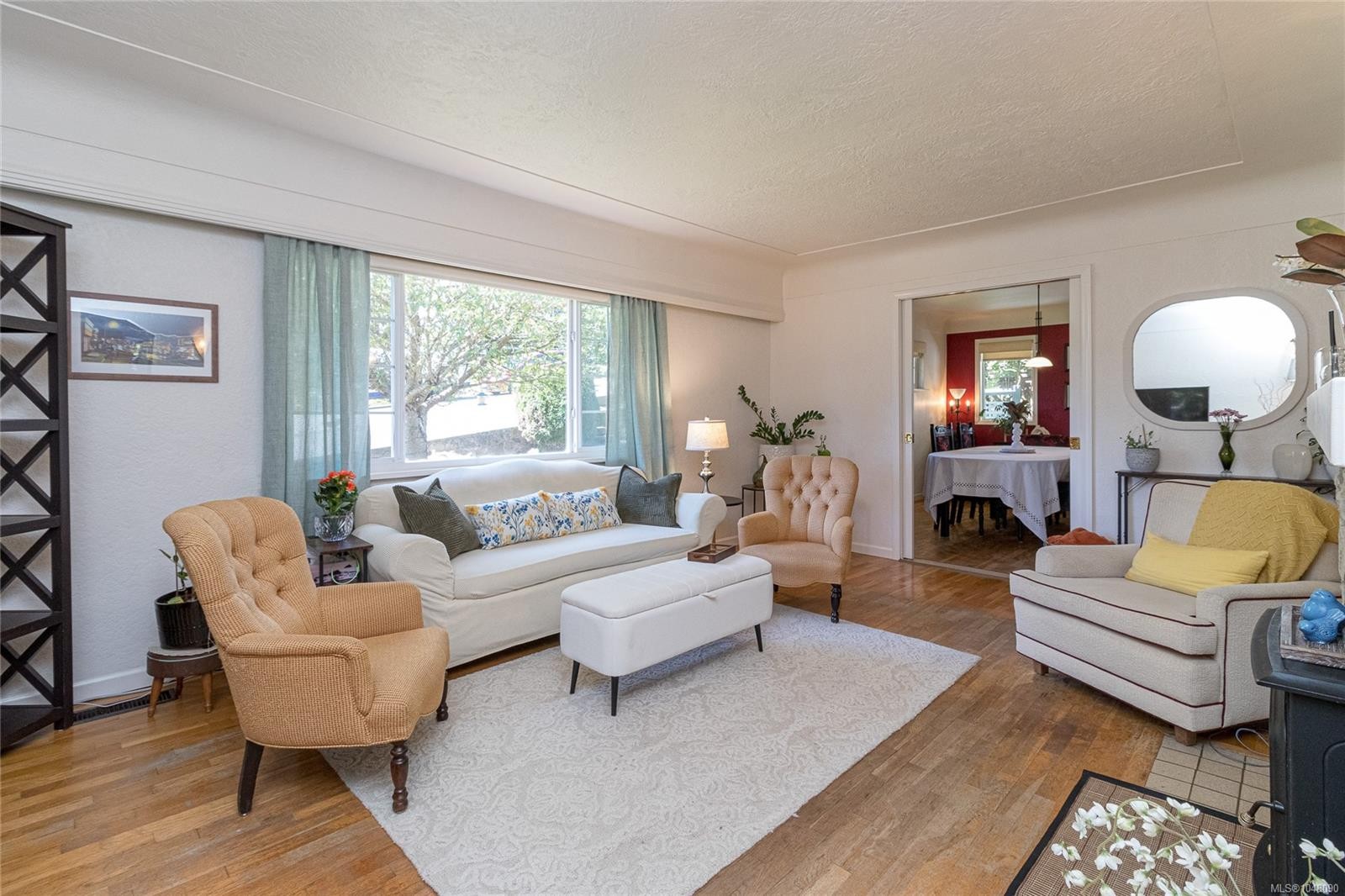 610 Kent Rd, Saanich, BC
