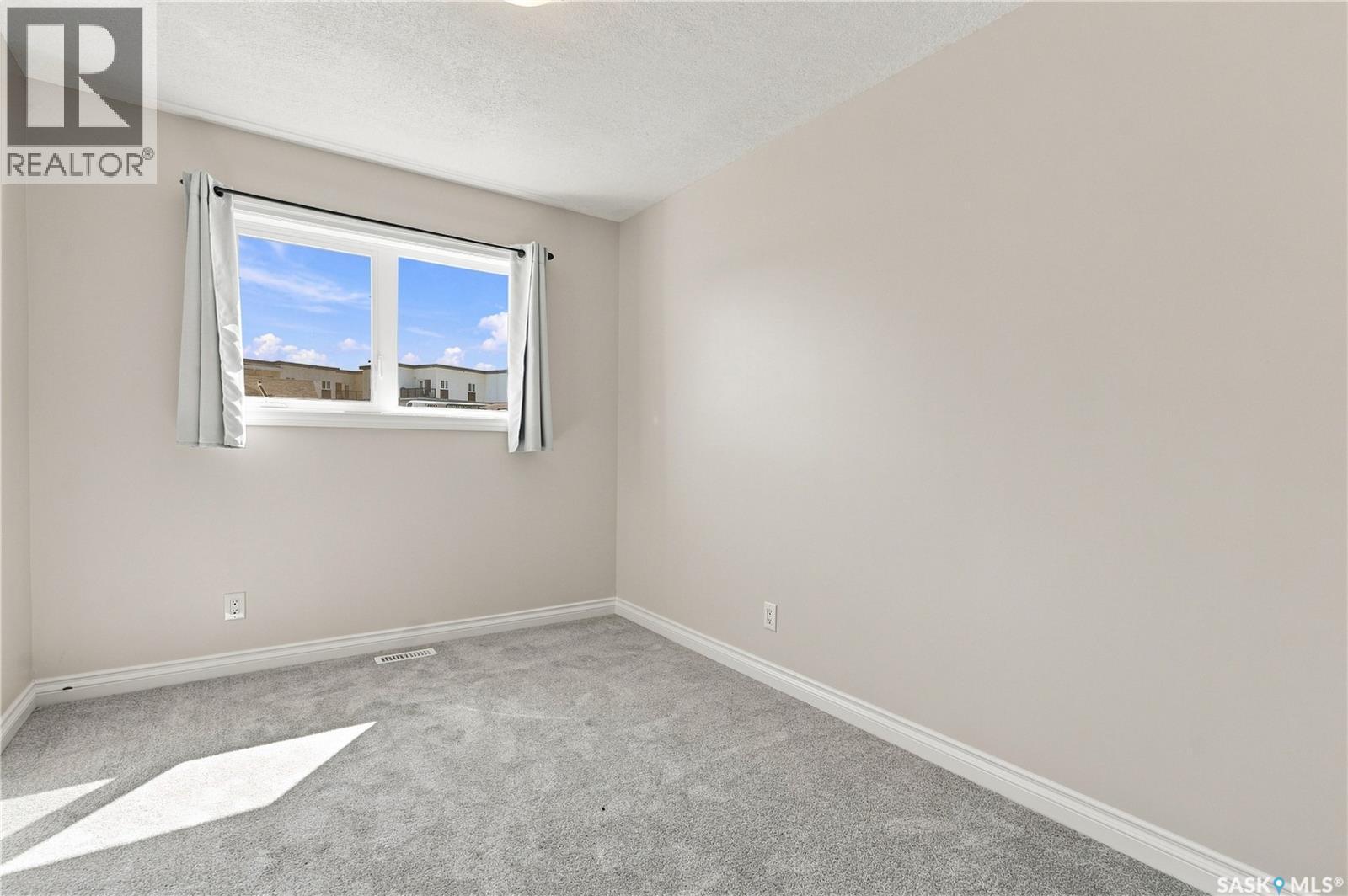 107 119 Hampton Circle, Saskatoon, SK