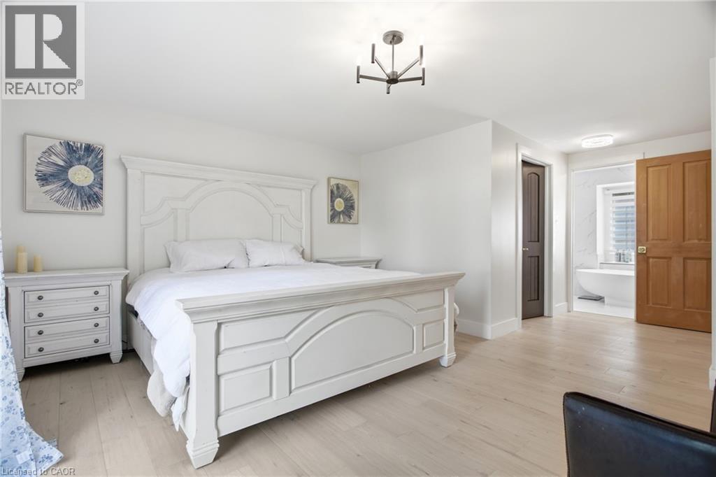 416 Clairbrook Crescent, Waterloo, ON