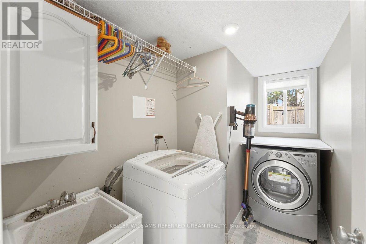 900 Keewatin Place, Kitchener, ON