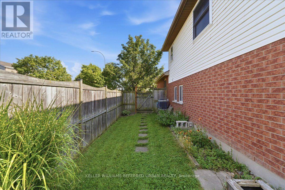 900 Keewatin Place, Kitchener, ON