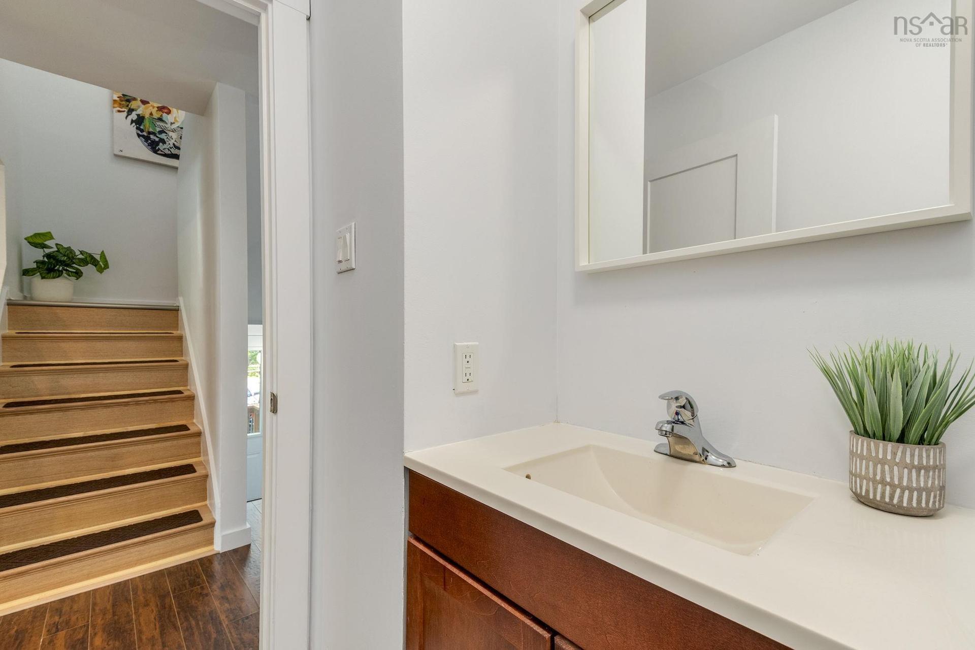 24 Fourth Street, Bedford, NS