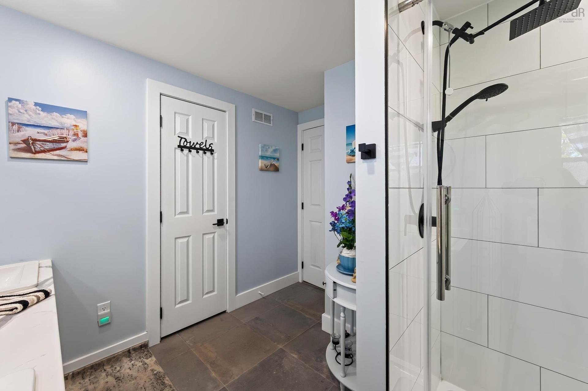 16335 Highway 7, Pleasant Harbour, NS