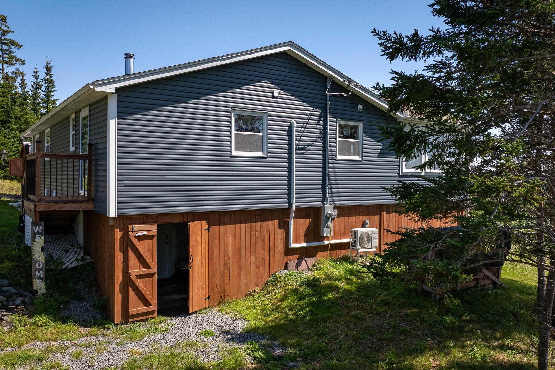 16335 Highway 7, Pleasant Harbour, NS