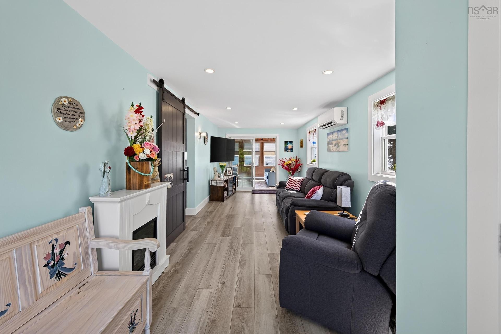 16335 Highway 7, Pleasant Harbour, NS