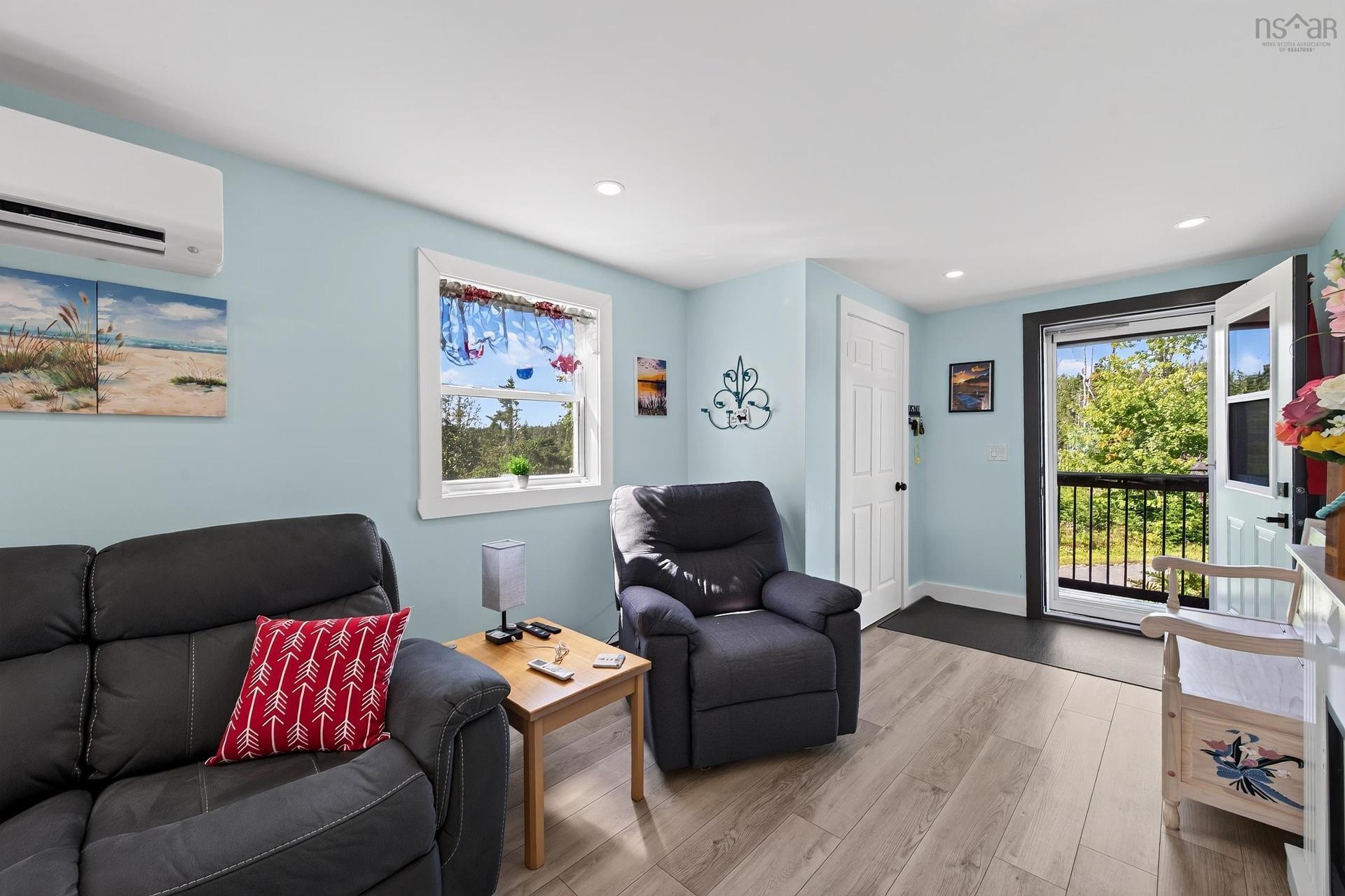 16335 Highway 7, Pleasant Harbour, NS