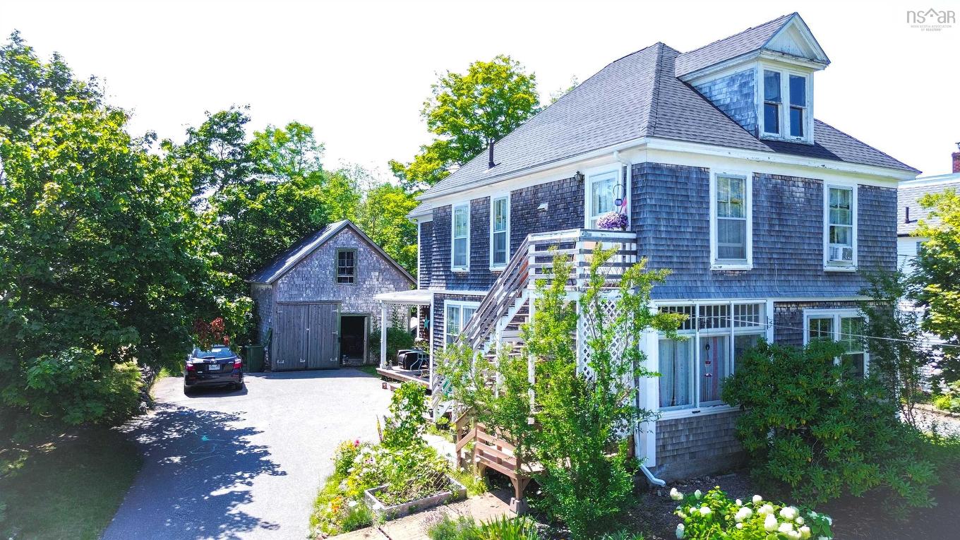 28 St. Andrews Street, Bridgewater, NS