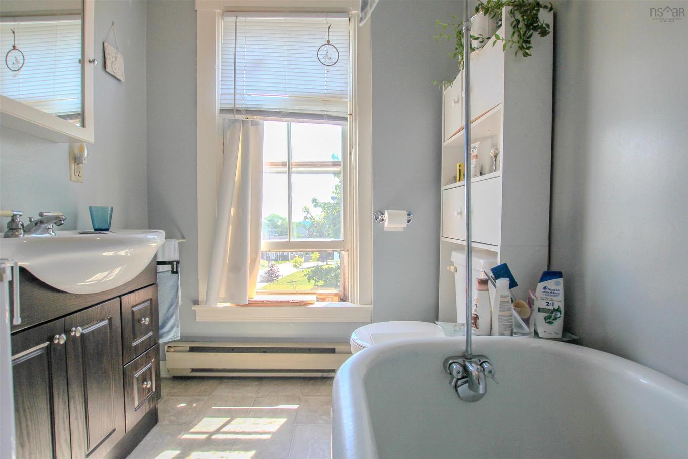 28 St. Andrews Street, Bridgewater, NS