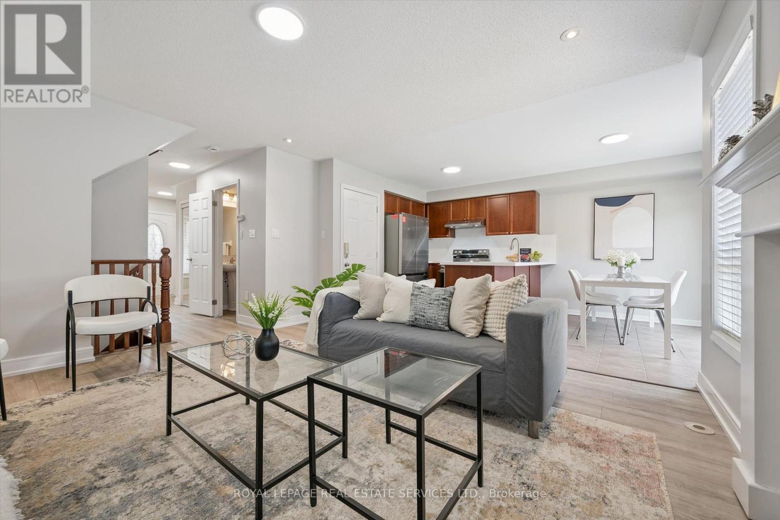 Family Room - 937 Vickerman Way, Milton, ON