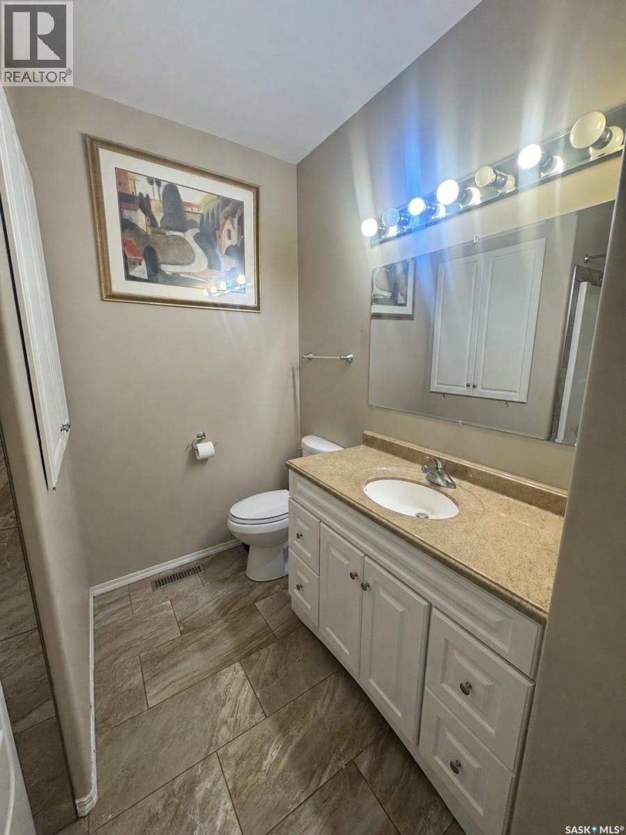 1736 C Avenue N, Saskatoon, SK