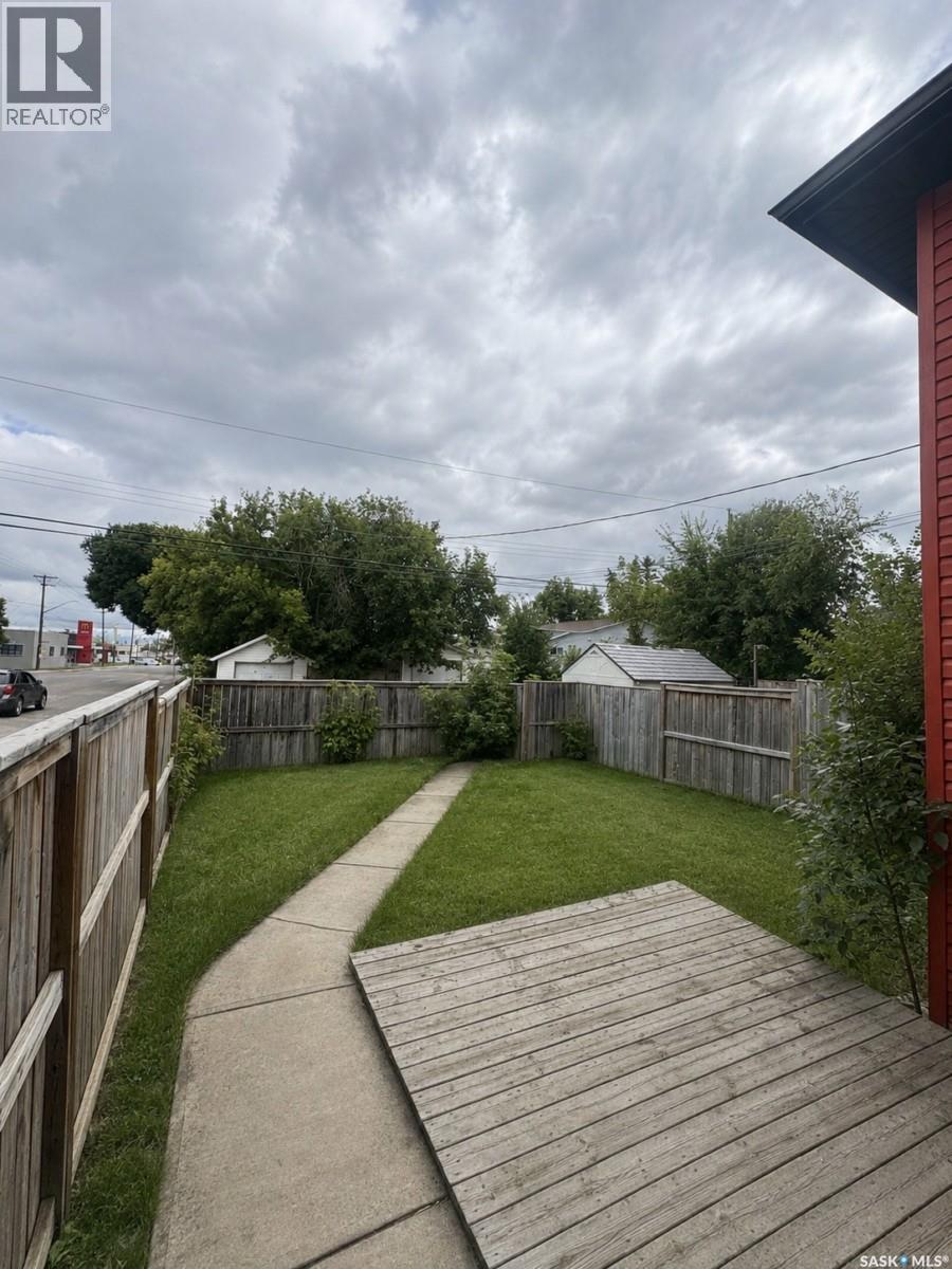 1736 C Avenue N, Saskatoon, SK