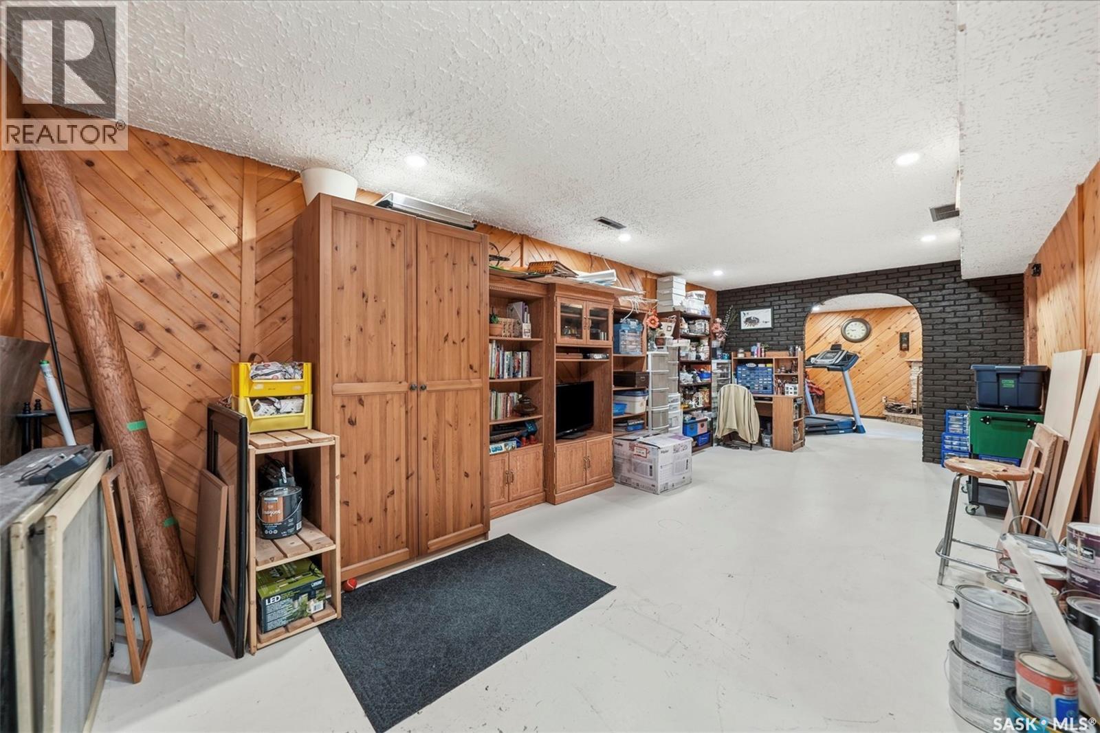 2145 37Th Street W, Saskatoon, SK