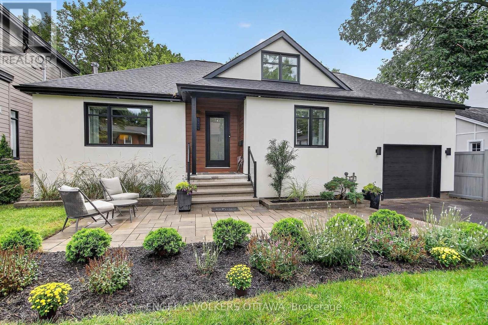 390 Princeton Avenue, Ottawa, ON