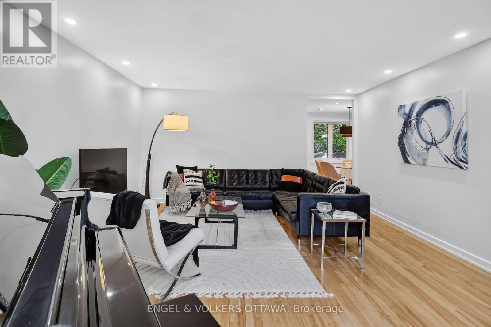 390 Princeton Avenue, Ottawa, ON