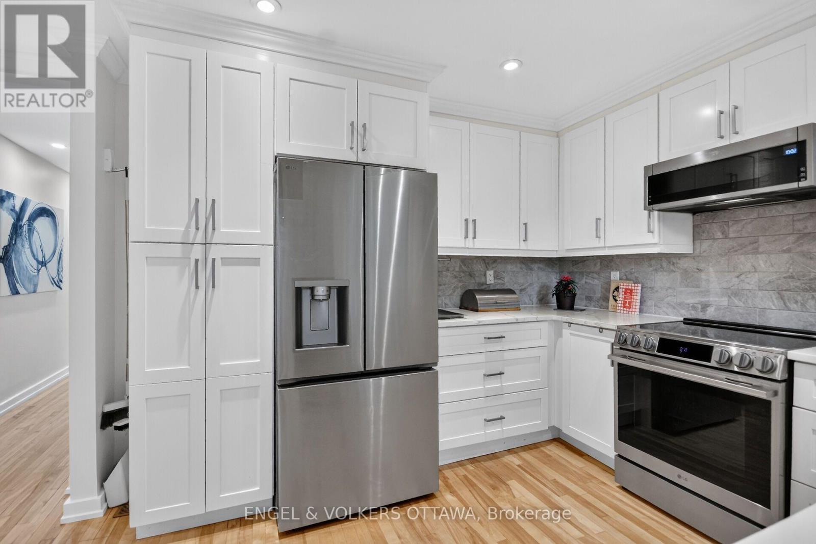 390 Princeton Avenue, Ottawa, ON