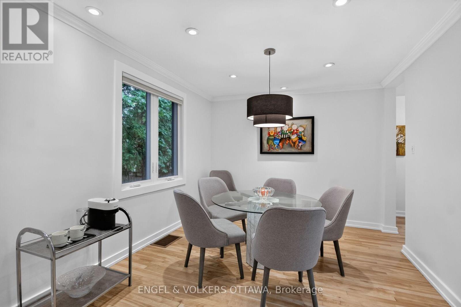 390 Princeton Avenue, Ottawa, ON