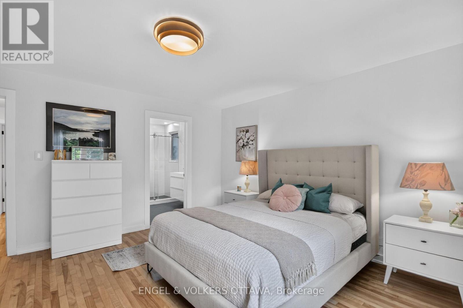 390 Princeton Avenue, Ottawa, ON