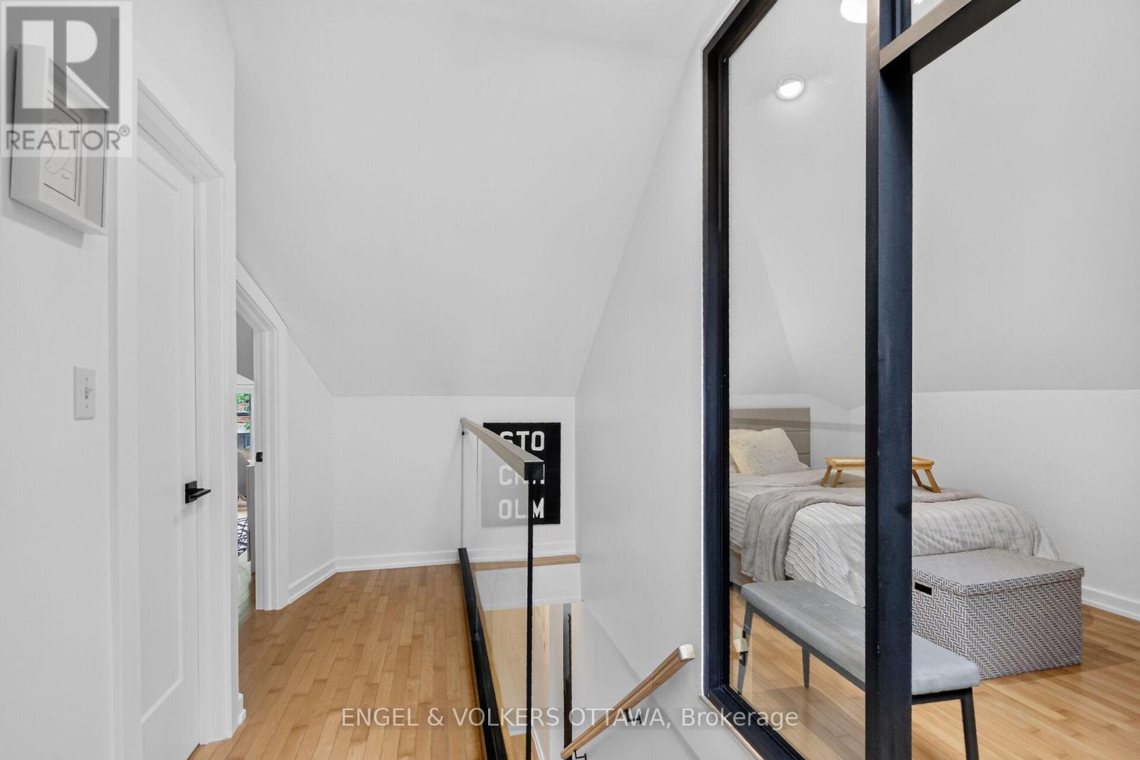 390 Princeton Avenue, Ottawa, ON