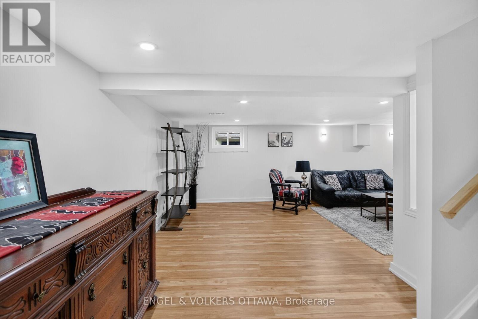 390 Princeton Avenue, Ottawa, ON