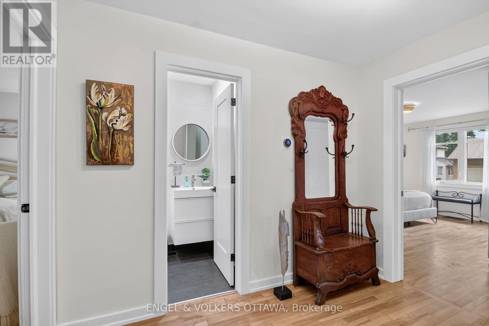390 Princeton Avenue, Ottawa, ON