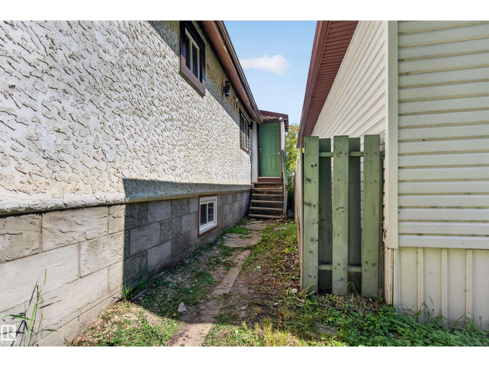 11327 89 St Nw, Edmonton, AB