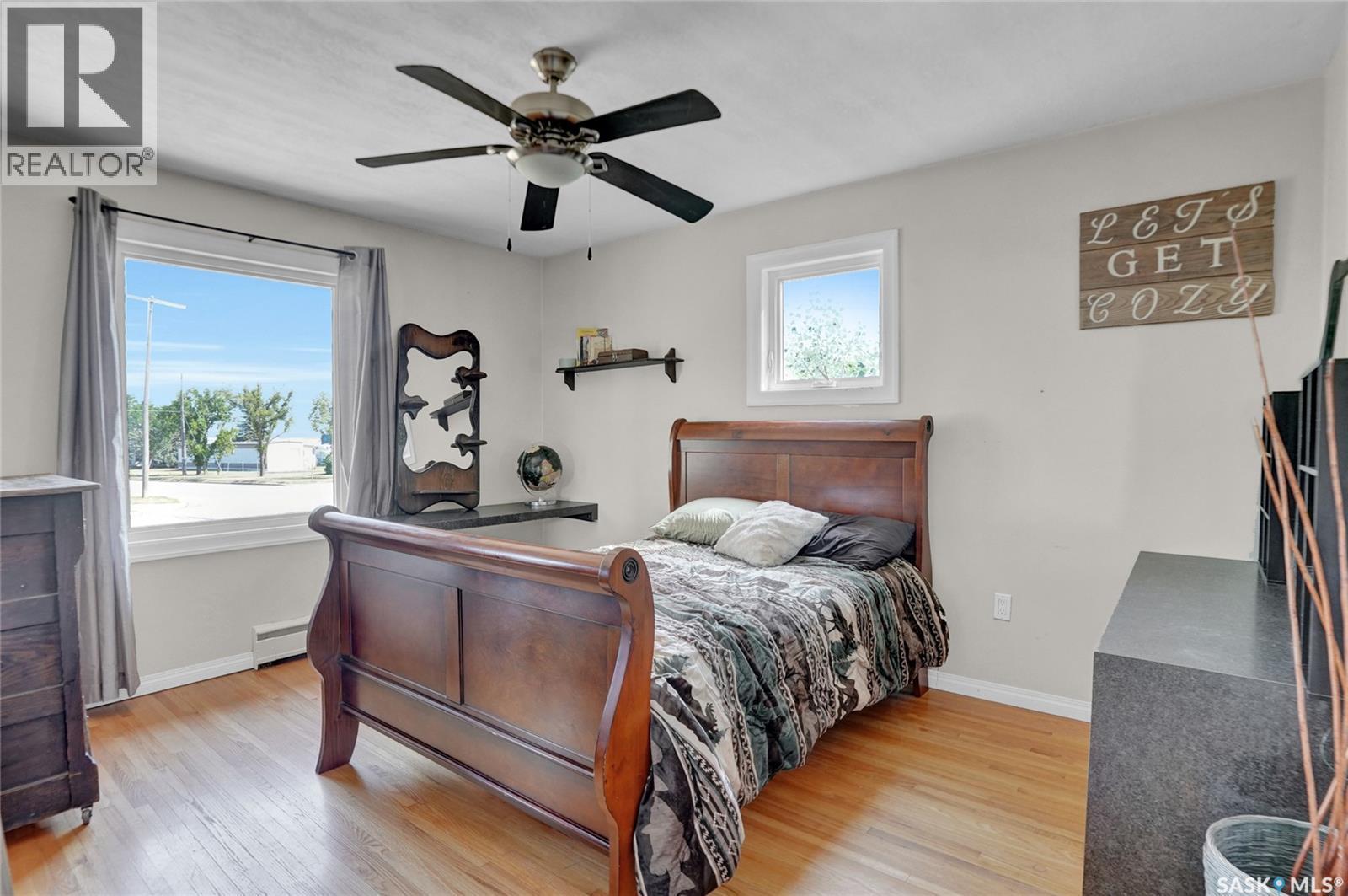 520 3Rd Avenue E, Assiniboia, SK
