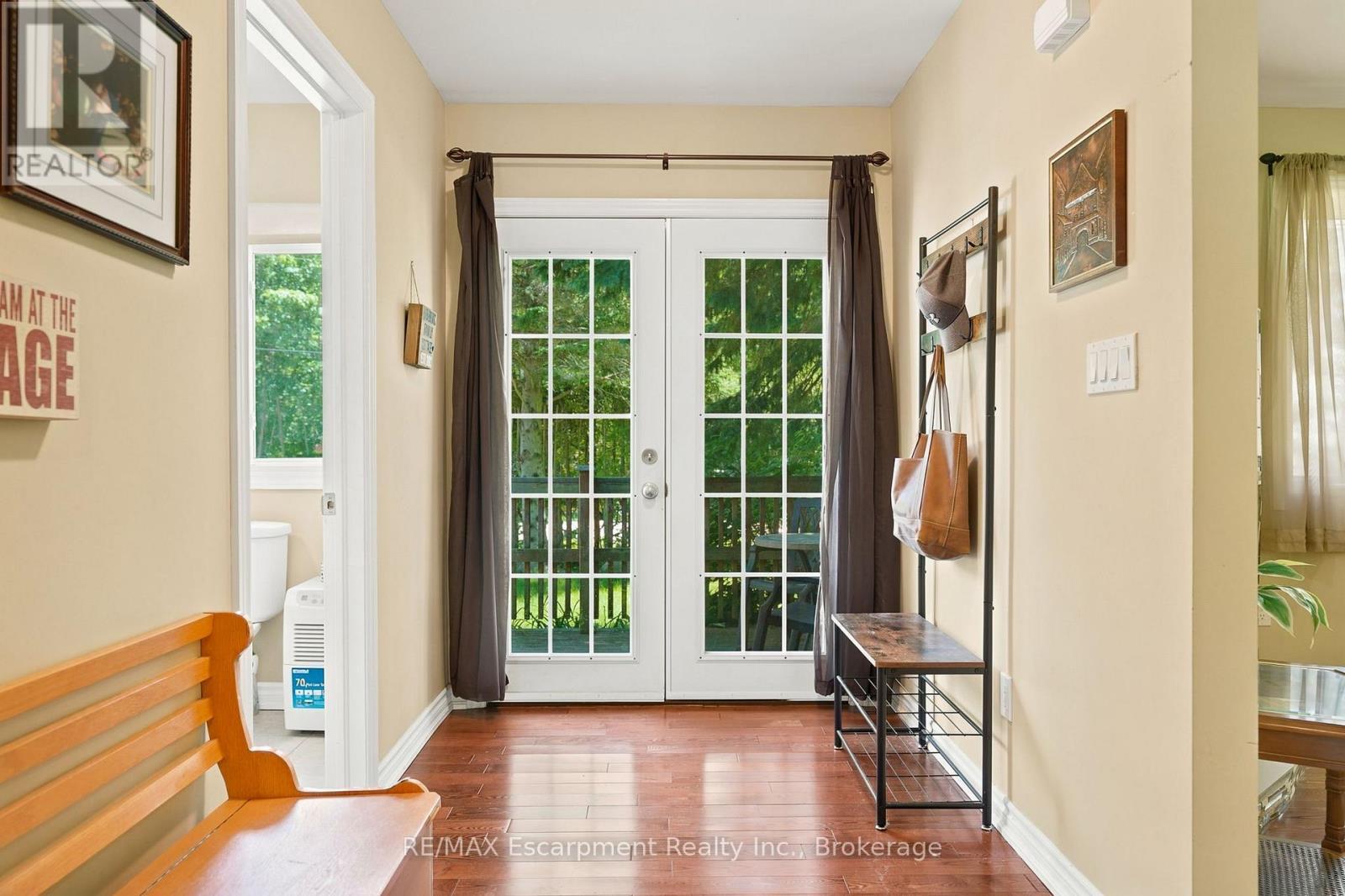 16 Hiawatha Road, Tiny, ON