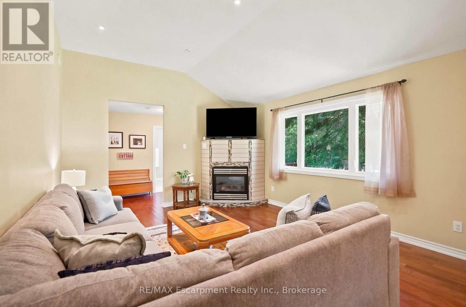 16 Hiawatha Road, Tiny, ON