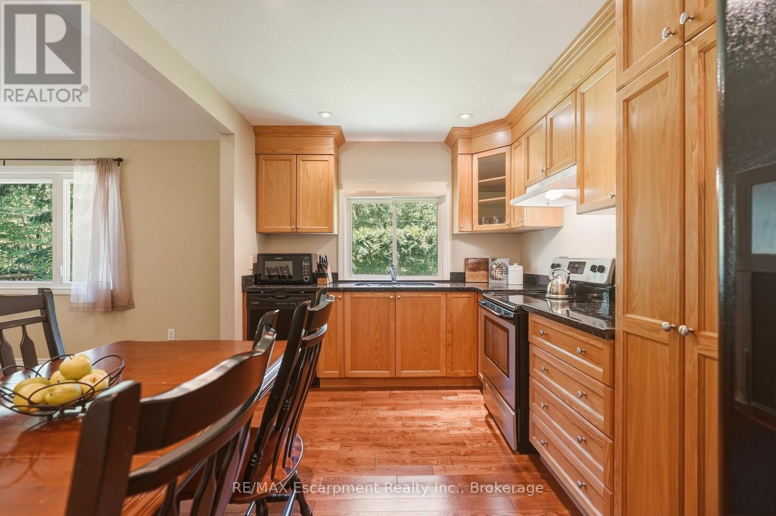 16 Hiawatha Road, Tiny, ON