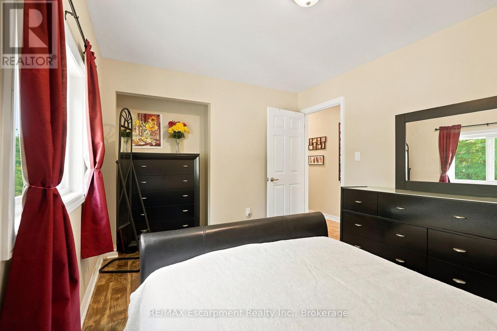 16 Hiawatha Road, Tiny, ON