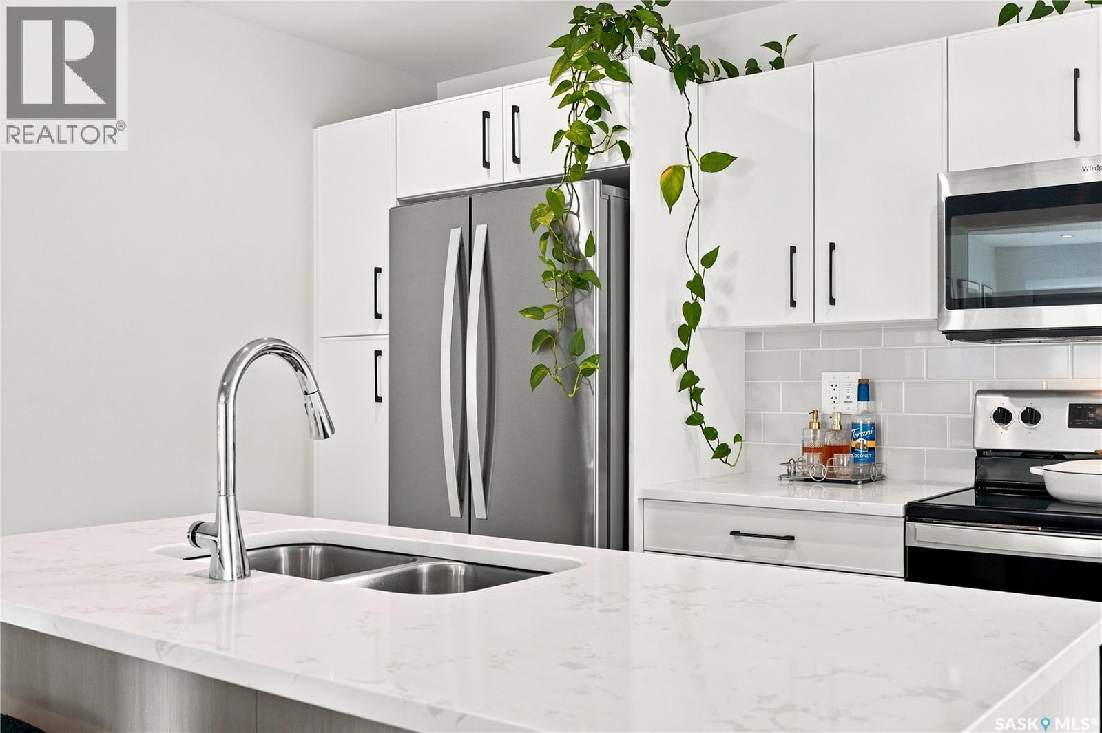12 651 Dubois Crescent, Saskatoon, SK